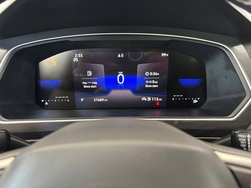 Certified 2023 Volkswagen Tiguan SE FWD image 17