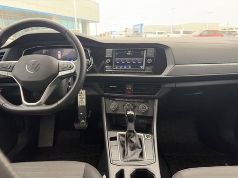 Used 2024 Volkswagen Jetta S image 10