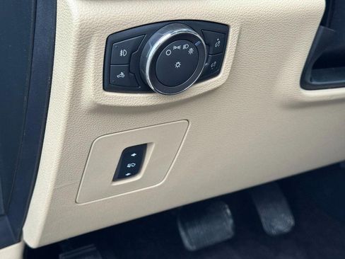 Used 2016 Ford F150 XLT w/ Equipment Group 302A Luxury image 15