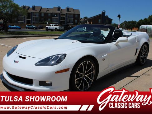 Used 2013 Chevrolet Corvette 427 w/ 1SC Preferred Equipment Group RWD image 1