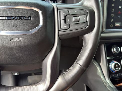 Used 2023 GMC Yukon XL Denali Ultimate image 16