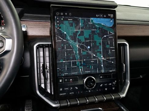 Used 2024 GMC Acadia Denali w/ Super Cruise Package image 18