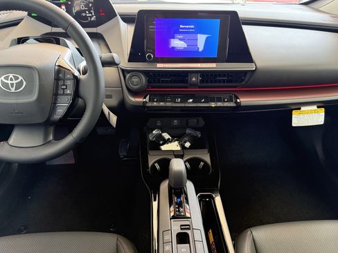 Certified 2025 Toyota Prius Plug-In Hybrid image 16