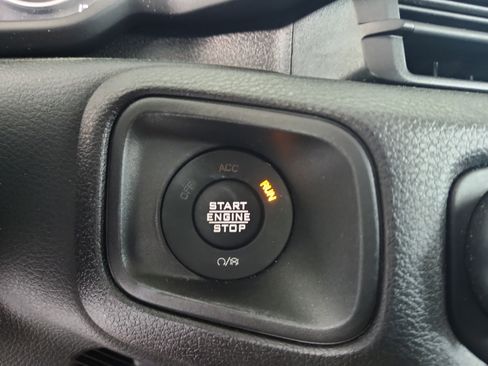 Used 2025 Jeep Gladiator Sport AWD/4WD image 25
