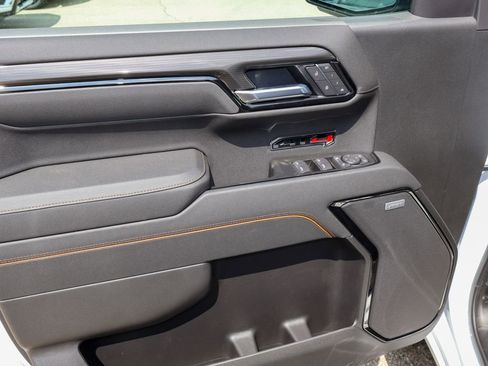 New 2026 GMC Sierra 1500 AT4 AWD/4WD image 8