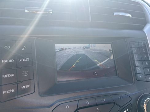 Used 2015 Ford Fusion SE image 4