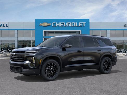 New 2026 Chevrolet Traverse LT w/ Enhanced Driving Package image 2