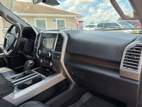 Used 2016 Ford F150 Lariat w/ Equipment Group 502A Luxury AWD/4WD image 10