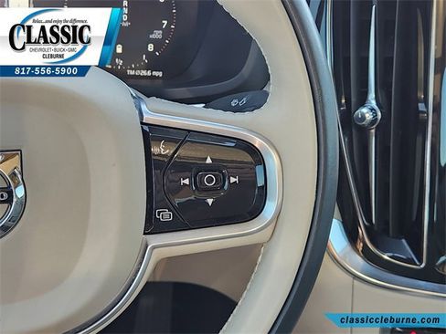 Used 2022 Volvo S60 B5 Inscription w/ Climate Package image 27