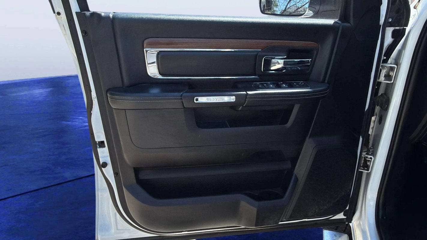 Used 2016 RAM 1500 Laramie w/ Convenience Group AWD/4WD image 16