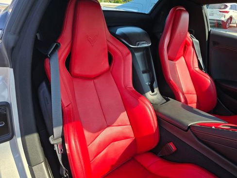 Used 2021 Chevrolet Corvette Stingray Preferred Conv w/ Z51 Performance Package image 13