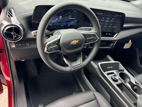 New 2026 Chevrolet Equinox LT w/ Convenience Package II image 22