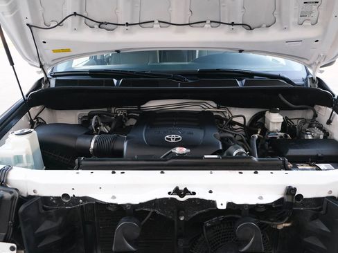 Used 2018 Toyota Sequoia Limited image 18