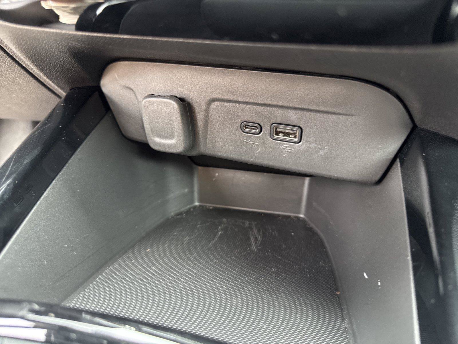 Used 2025 Chevrolet Trax LT w/ Driver Confidence Package FWD image 21