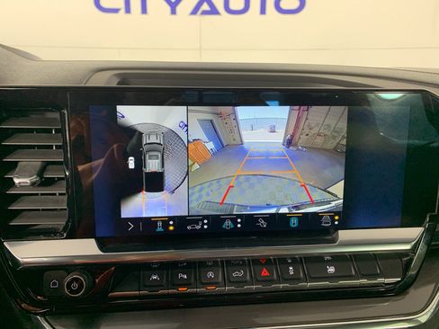 Used 2023 Chevrolet Silverado 1500 High Country w/ High Country Premium Package image 26