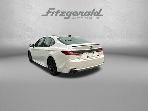 Used 2025 Toyota Camry XSE FWD image 12