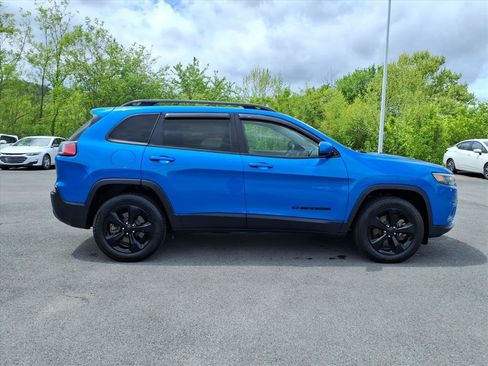 Used 2020 Jeep Cherokee Latitude Plus w/ Cold Weather Group AWD/4WD image 15