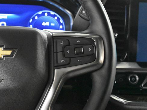 Used 2023 Chevrolet Silverado 1500 LT AWD/4WD image 8