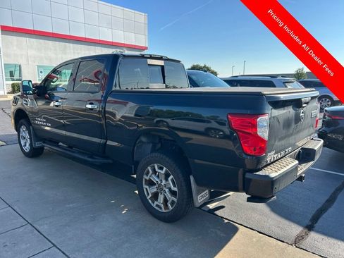Used 2021 Nissan Titan SV w/ SV Convenience Package AWD/4WD image 9