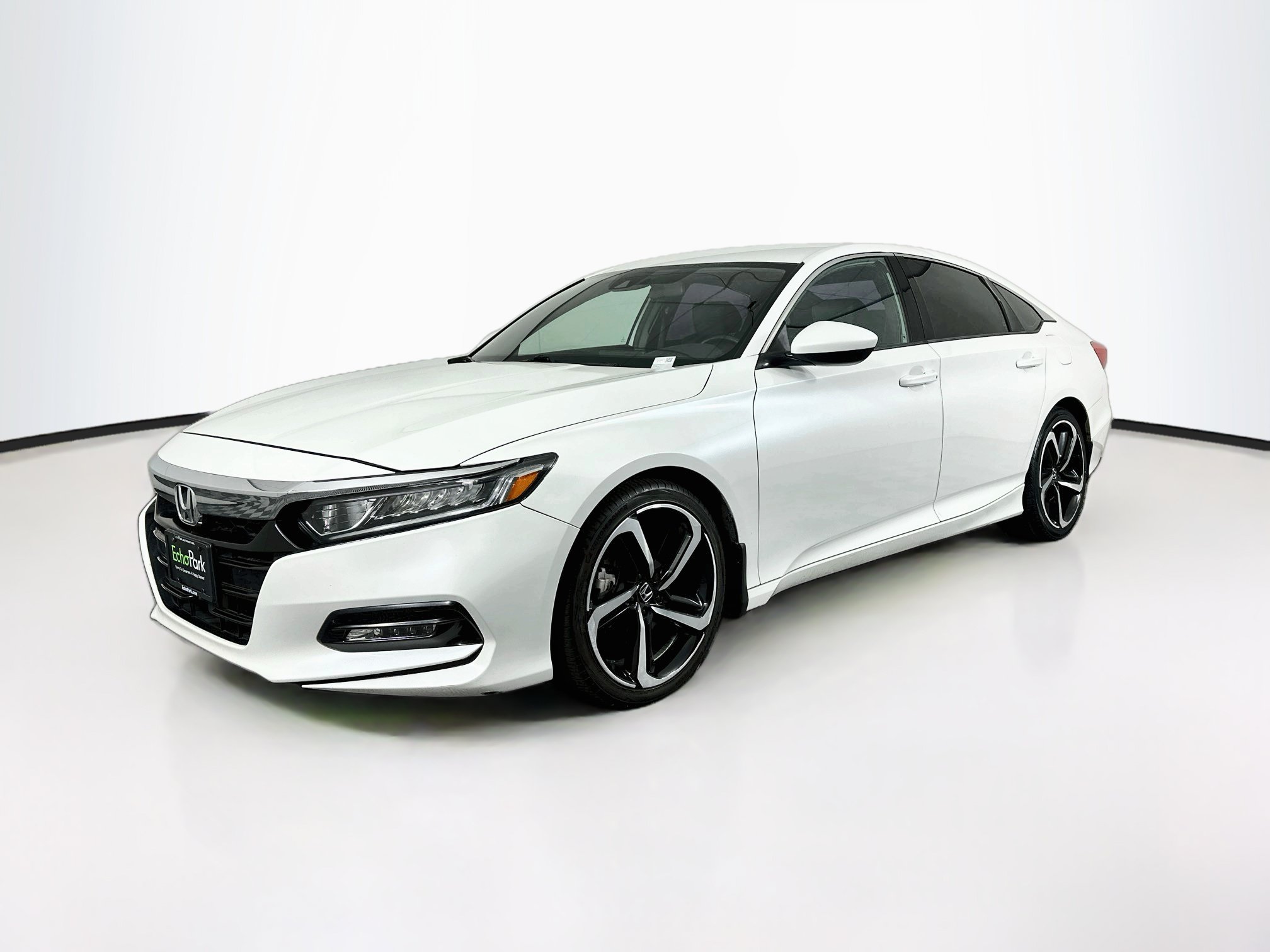 Used 2019 Honda Accord Sport image 3