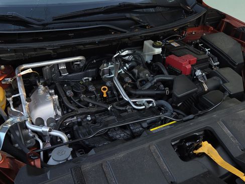 Used 2021 Nissan Rogue Platinum image 21