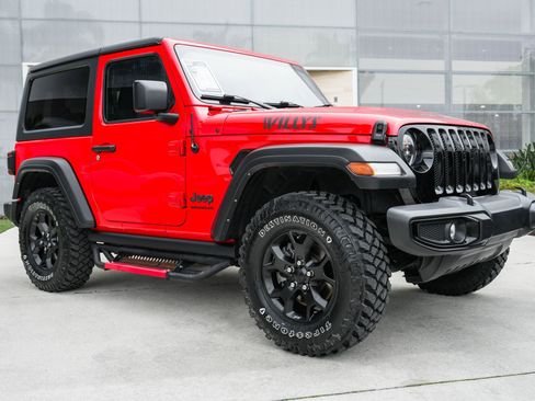 Used 2021 Jeep Wrangler Willys image 3
