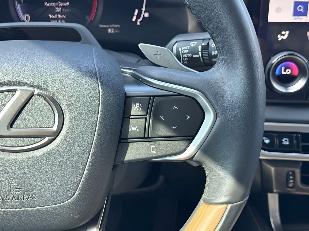 Used 2024 Lexus RX 350 FWD w/ Convenience Package image 16