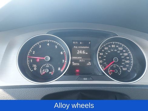 Used 2015 Volkswagen Golf S FWD image 11