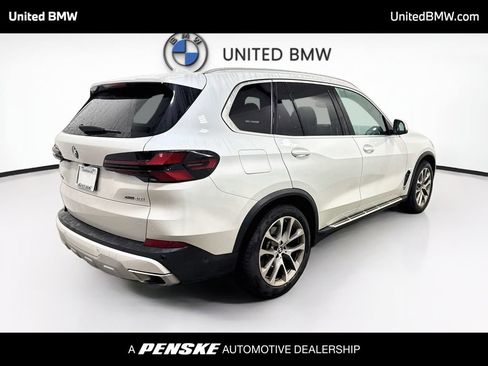 Used 2024 BMW X5 xDrive40i w/ Premium Package AWD/4WD image 5