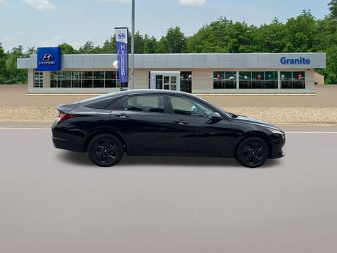 Certified 2021 Hyundai Elantra SEL w/ Convenience Package FWD image 6