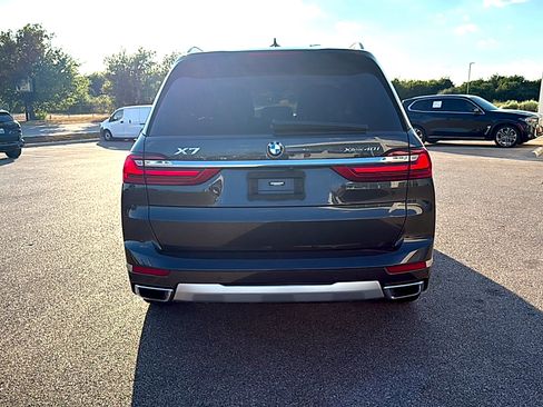 Used 2022 BMW X7 xDrive40i w/ Premium Package AWD/4WD image 6