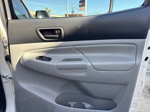 Used 2012 Toyota Tacoma PreRunner w/ SR5 Pkg image 26