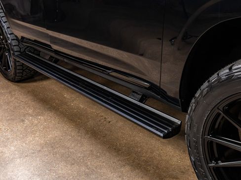 Used 2025 Cadillac Escalade Sport Platinum image 13