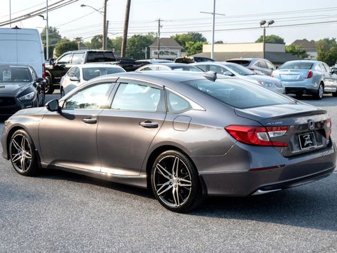 Used 2022 Honda Accord Touring image 8
