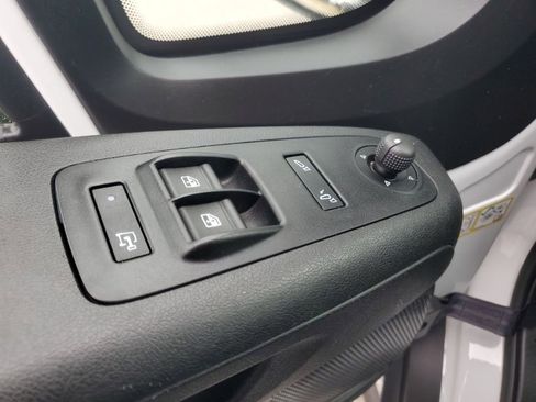 Used 2025 RAM ProMaster 2500 w/ Convenience Group image 9