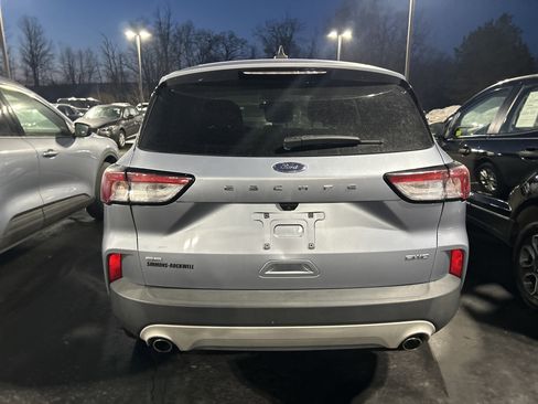 Used 2022 Ford Escape SE image 5