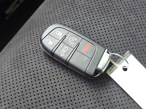 Used 2017 Dodge Challenger R/T Scat Pack w/ Leather Interior Group image 32