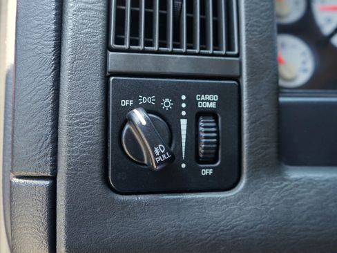 Used 2005 Dodge Ram 1500 Truck SLT image 13