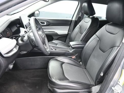 Used 2022 Jeep Compass Latitude FWD image 22