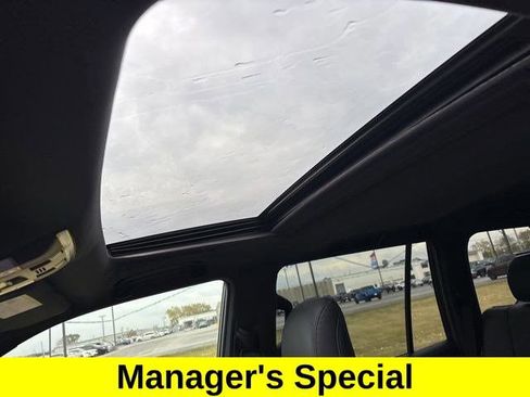 Used 2023 Lexus GX 460 Premium image 32