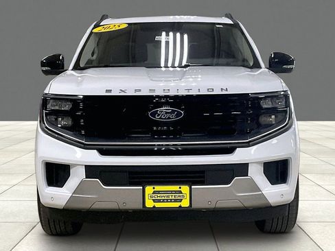 Certified 2025 Ford Expedition Max Platinum AWD/4WD image 3