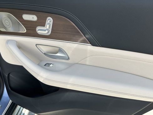 New 2026 Mercedes-Benz GLS 450 4MATIC image 19