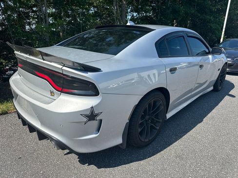 Used 2020 Dodge Charger Scat Pack RWD image 4