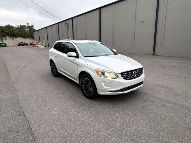 Used 2016 Volvo XC60 T5 Platinum w/ Protection Package FWD image 1
