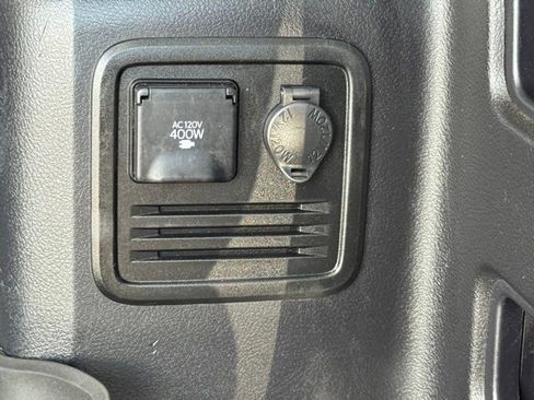 Used 2019 Toyota 4Runner TRD Off-Road image 9