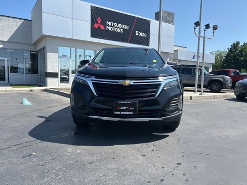 Used 2023 Chevrolet Equinox LT w/ Driver Convenience Package image 2