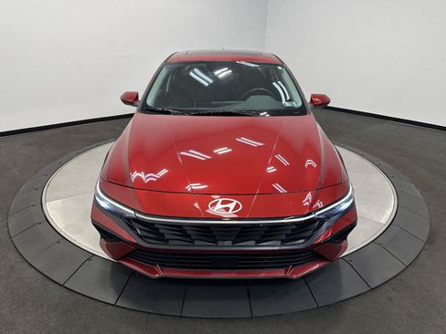 Certified 2024 Hyundai Elantra SEL w/ Convenience Package FWD image 3