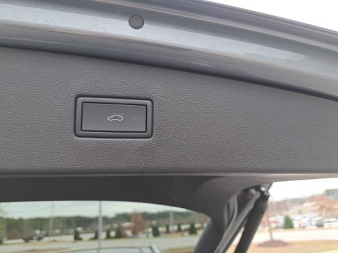 Certified 2024 Volkswagen Tiguan SEL R-Line image 13