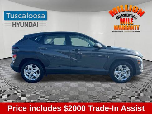 Used 2025 Hyundai Kona SE image 9