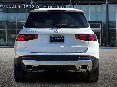 New 2026 Mercedes-Benz GLB 250 4MATIC image 5